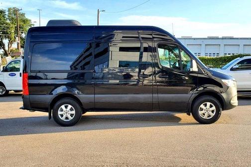 2023 Mercedes-Benz Sprinter 2500 144 WB Standard Roof Passenger