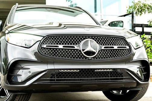 2026 Mercedes-Benz GLC 300 Base