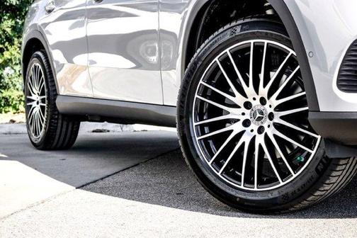 2026 Mercedes-Benz GLC 300 Base