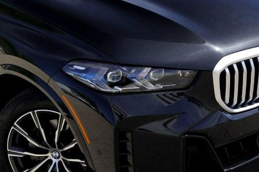 Black Sapphire Metallic 2026 BMW X5 xDrive40i