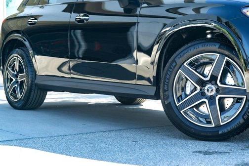 2026 Mercedes-Benz GLC 300 Base