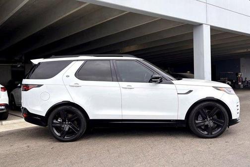 2022 Land Rover Discovery P360 S R-Dynamic