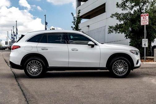 2025 Mercedes-Benz GLC 300 Base