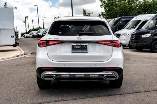 2025 Mercedes-Benz GLC 300 Base