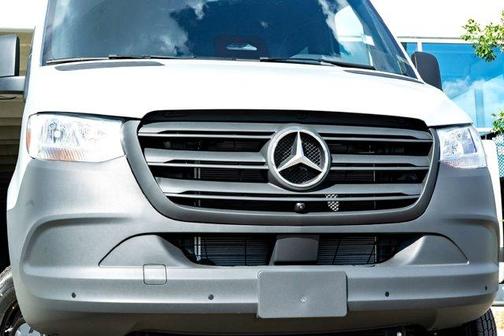 2025 Mercedes-Benz Sprinter 2500 144 WB Standard Roof Passenger