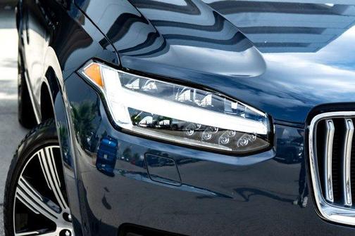 2023 Volvo XC90 Recharge Plug-In Hybrid T8 Plus Bright Theme 7-Seater