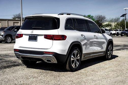 Polar White 2026 Mercedes-Benz GLB 250 Base