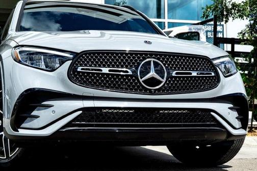 2025 Mercedes-Benz GLC 300 Base