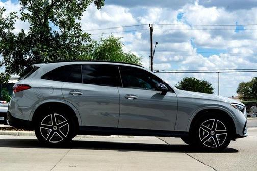2025 Mercedes-Benz GLC 300 Base