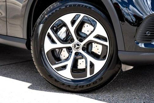 2025 Mercedes-Benz GLC 350e Base 4MATIC