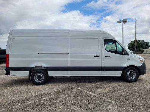 2024 Mercedes-Benz eSprinter 2500 170 WB High Roof Cargo
