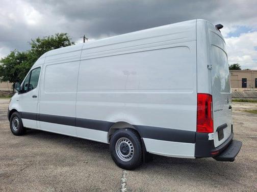 2024 Mercedes-Benz eSprinter 2500 170 WB High Roof Cargo