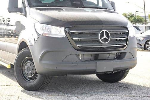 2025 Mercedes-Benz Sprinter 2500 144 WB Standard Roof Passenger