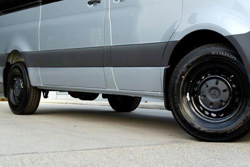 2025 Mercedes-Benz Sprinter 2500 144 WB Standard Roof Passenger