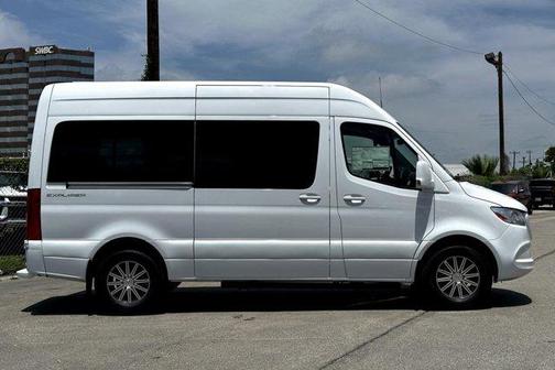 2024 Mercedes-Benz Sprinter 2500 144 WB Standard Roof Crew