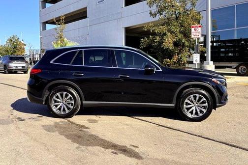 2026 Mercedes-Benz GLC 300 Base