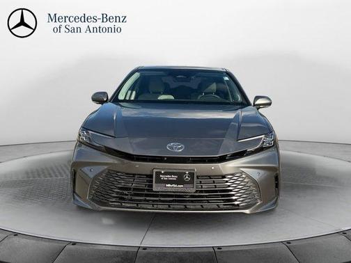 Metal 2025 Toyota Camry XLE