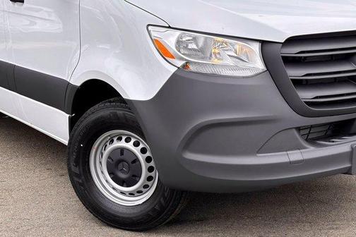 2026 Mercedes-Benz Sprinter 2500 Standard Roof