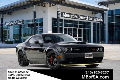 Pitch Black Clearcoat 2022 Dodge Challenger R/T Scat Pack