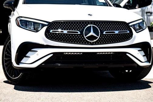 2025 Mercedes-Benz GLC 300 Base