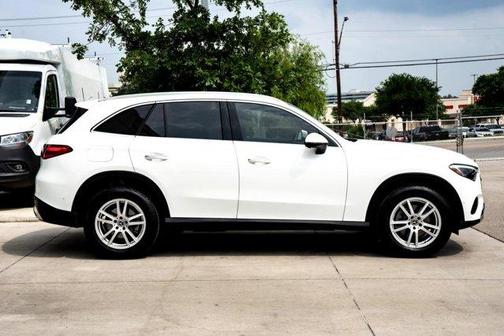 2025 Mercedes-Benz GLC 300 Base