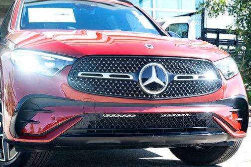 2026 Mercedes-Benz GLC 300 Base