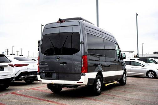 2025 Mercedes-Benz Sprinter 2500 144 WB Standard Roof Passenger