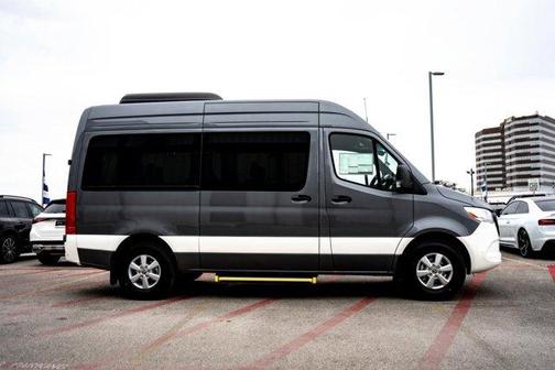 2025 Mercedes-Benz Sprinter 2500 144 WB Standard Roof Passenger