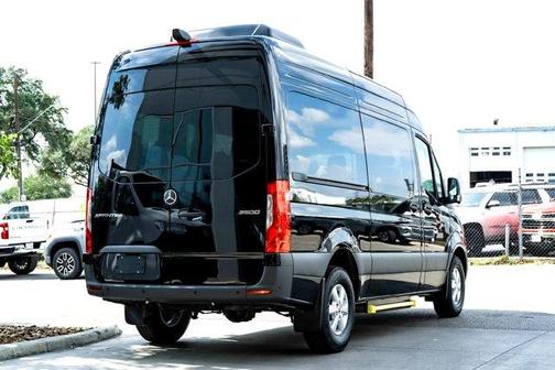2026 Mercedes-Benz Sprinter 2500 144 WB Standard Roof Passenger