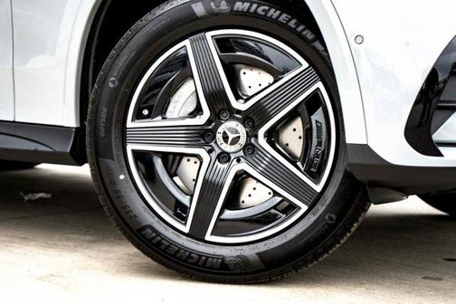2025 Mercedes-Benz GLC 300 Base 4MATIC