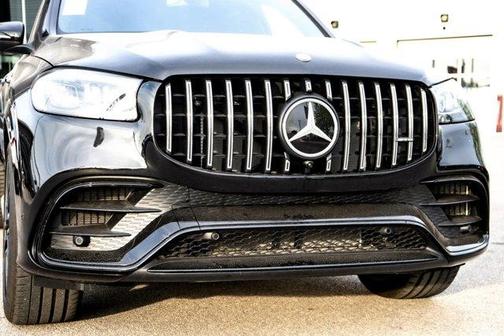 2025 Mercedes-Benz AMG GLS 63 Base