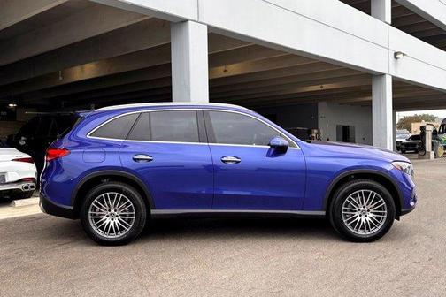 2026 Mercedes-Benz GLC 300 Base