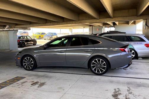 2022 Hyundai SONATA Limited