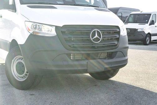 2026 Mercedes-Benz Sprinter 2500 Standard Roof
