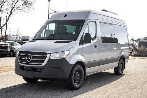 2025 Mercedes-Benz Sprinter 2500 144 WB Standard Roof Passenger