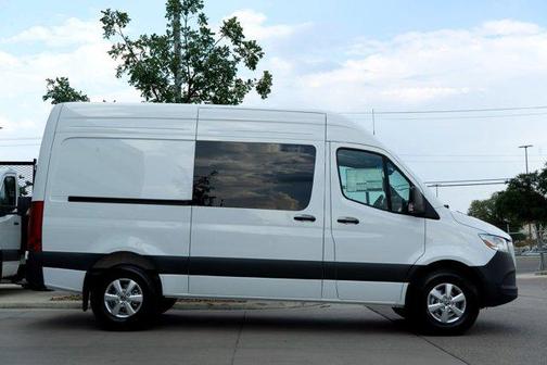 2025 Mercedes-Benz Sprinter 2500 144 WB Standard Roof Crew