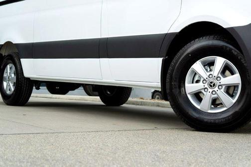 2025 Mercedes-Benz Sprinter 2500 144 WB Standard Roof Crew