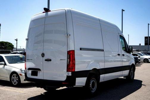 2025 Mercedes-Benz Sprinter 2500 Standard Roof