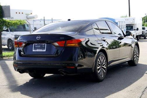 Black 2024 Nissan Altima 2.5 SV