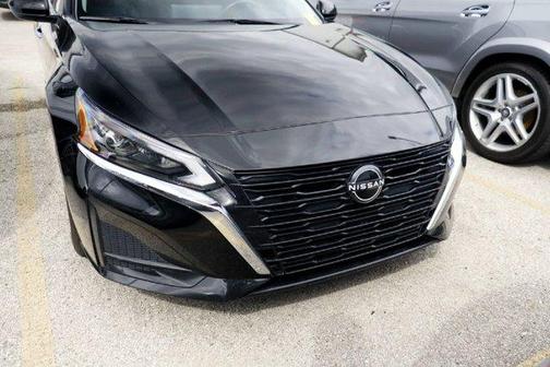 Black 2024 Nissan Altima 2.5 SV