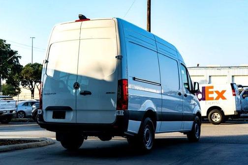 2025 Mercedes-Benz Sprinter 2500 Standard Roof