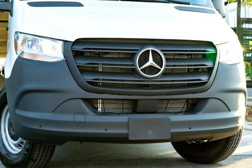 2025 Mercedes-Benz Sprinter 2500 Standard Roof
