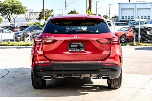 2025 Mercedes-Benz GLA 250 Base