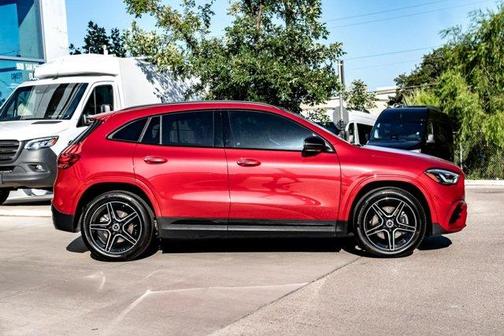 2025 Mercedes-Benz GLA 250 Base