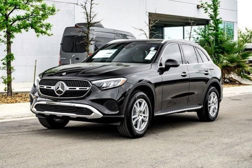 Obsidian Black 2026 Mercedes-Benz GLC 300 Base 4MATIC