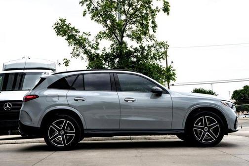 2025 Mercedes-Benz GLC 300 Base