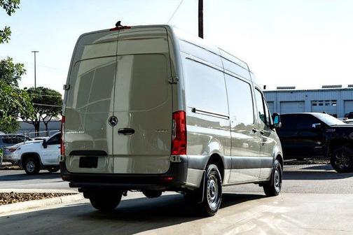 2024 Mercedes-Benz Sprinter 2500 144 WB