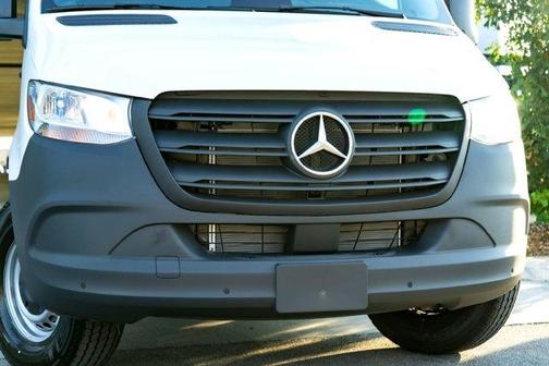 2025 Mercedes-Benz Sprinter 2500 Standard Roof