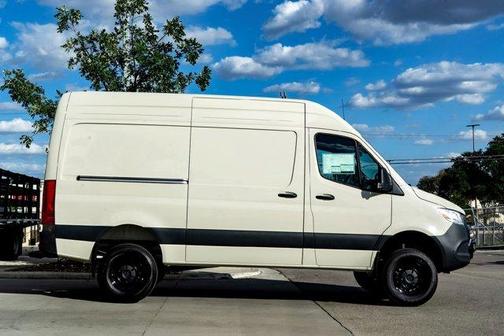 2025 Mercedes-Benz Sprinter 2500 Standard Roof