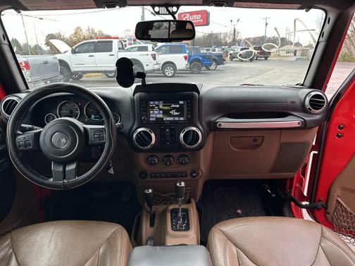 2016 Jeep Wrangler Unlimited Sahara